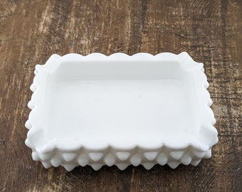 Very good Vintage Hobnail Hob nail Mid Century Compote White Milk Ash Tray Ashtray Dish Trinket Free Shipping