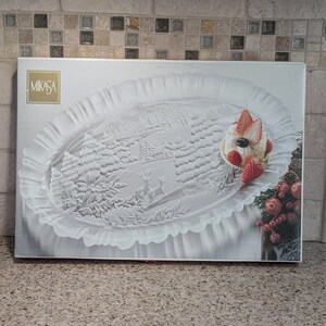 New in Box Large Mikasa Crystal Canape Tray Platter Winter Dreams Christmas Xmas Scene Free Shipping