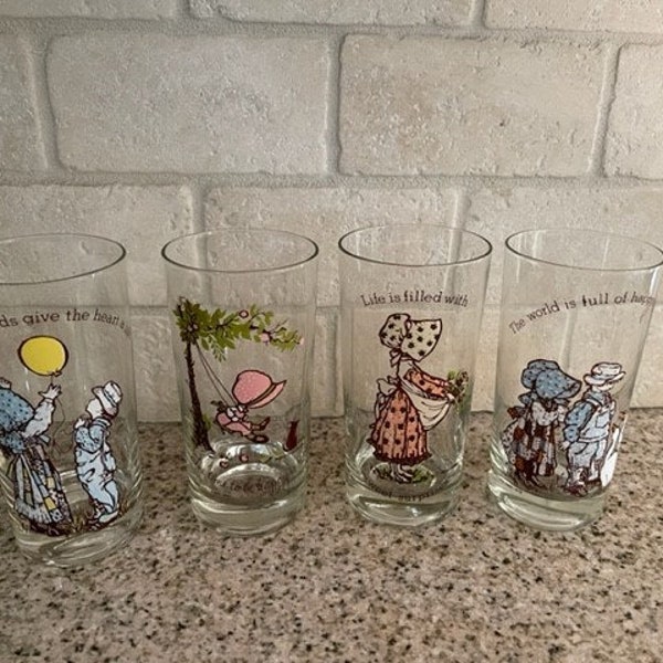Vintage Holly Hobbie glasses found at a bargain price