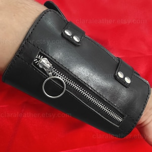 Handmade Black Leather Wrist Wallet: Unisex Travel Clutch