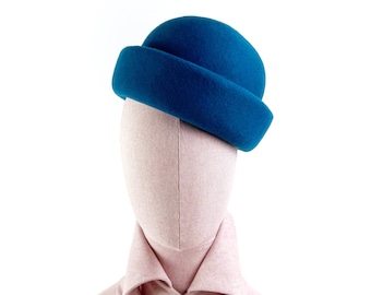 Shapable felt beanie cap. Unisex in style. Blue street fashion hat