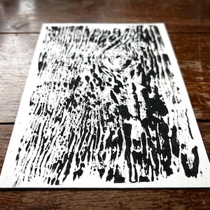 Carte postale linocut imprimée à la main motif bouleau sur papier durable, carte de vœux, impression lino image 1