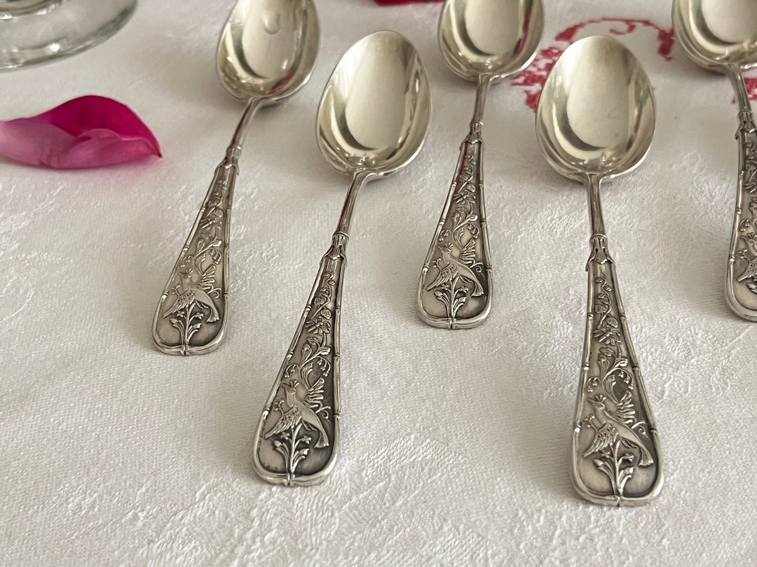 24 couteaux en argent massif au gui d'époque Art Nouveau, de