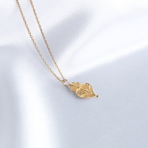 Tiny Viana's Heart Necklace Portuguese Filigree Necklace 24k Gold Plated / 925 Sterling Silver Delicate Viana Chain Necklace image 6