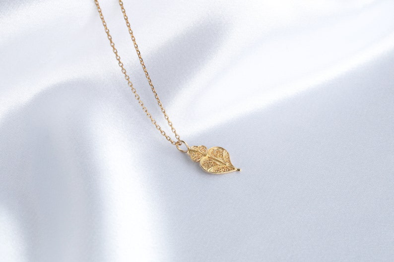 Tiny Viana's Heart Necklace Portuguese Filigree Necklace 24k Gold Plated / 925 Sterling Silver Delicate Viana Chain Necklace image 6