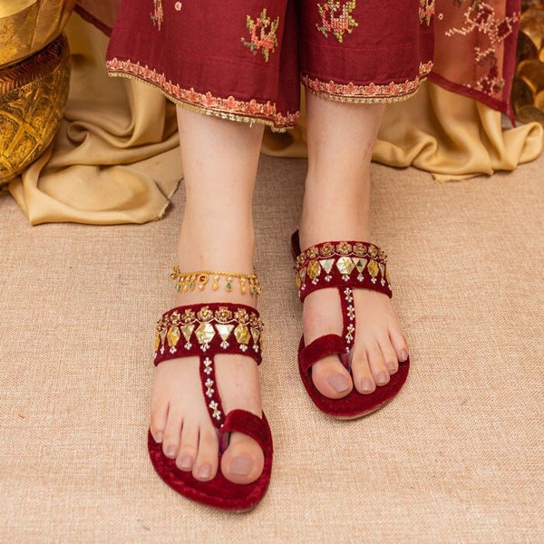 kolhapuri chappal designs for womens