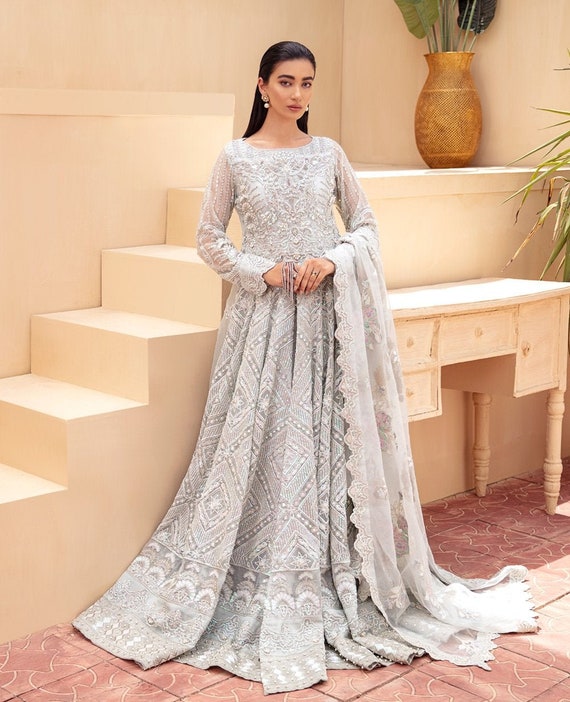 Nikkah bride dress inspo | Latest bridal dresses, Pakistani bridal dresses, Bridal  dress fashion