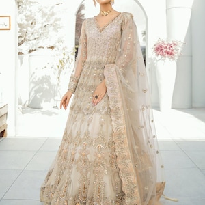 Dresses to wear store in reception