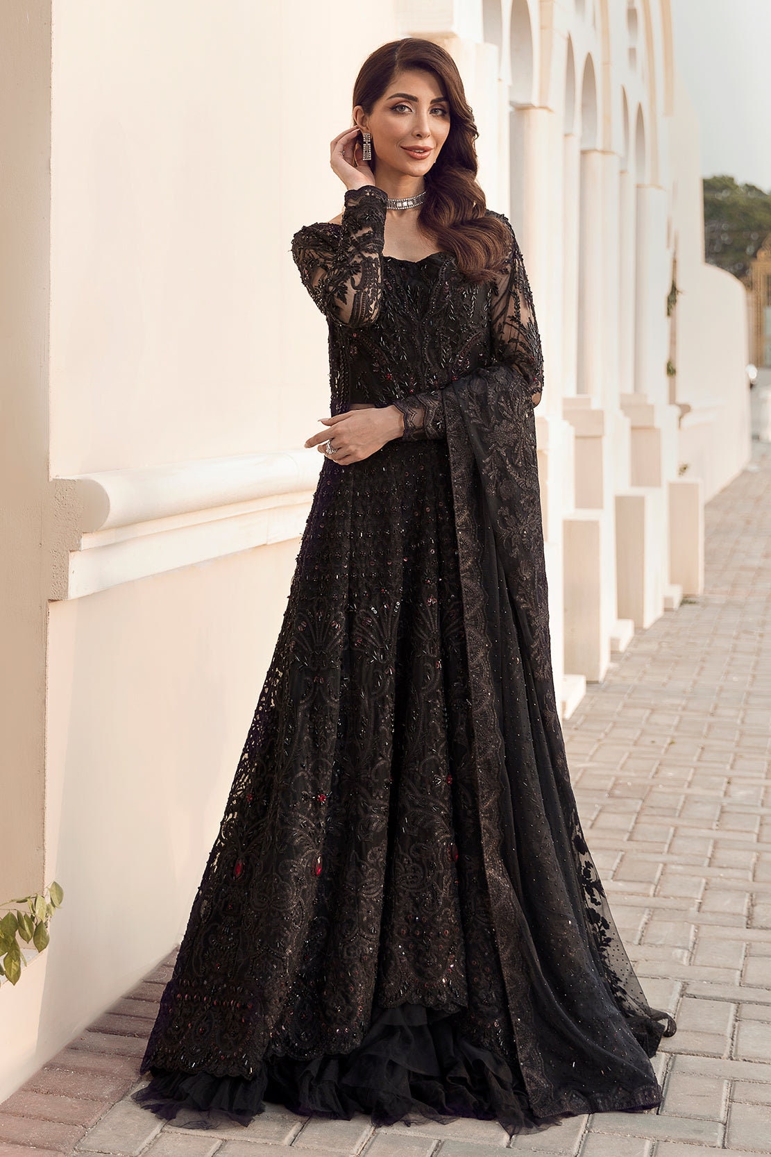 Black Elegant and Heavy Embroidered Bridal Gown Indian - Etsy Norway