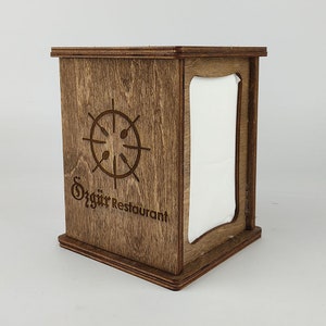 Personalisierter Serviettenspender aus Holz mit Logo, Restaurant Serviettenhalter, Bauernhaus Benutzerdefinierte Serviettenhalter, Rustikaler Serviettenhalter, 10403
