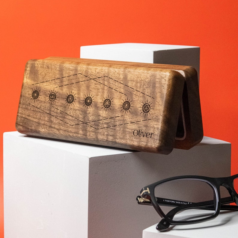 Walnut Wood Eyeglasses Case Modern Vintage Style Eyeglasses Holder