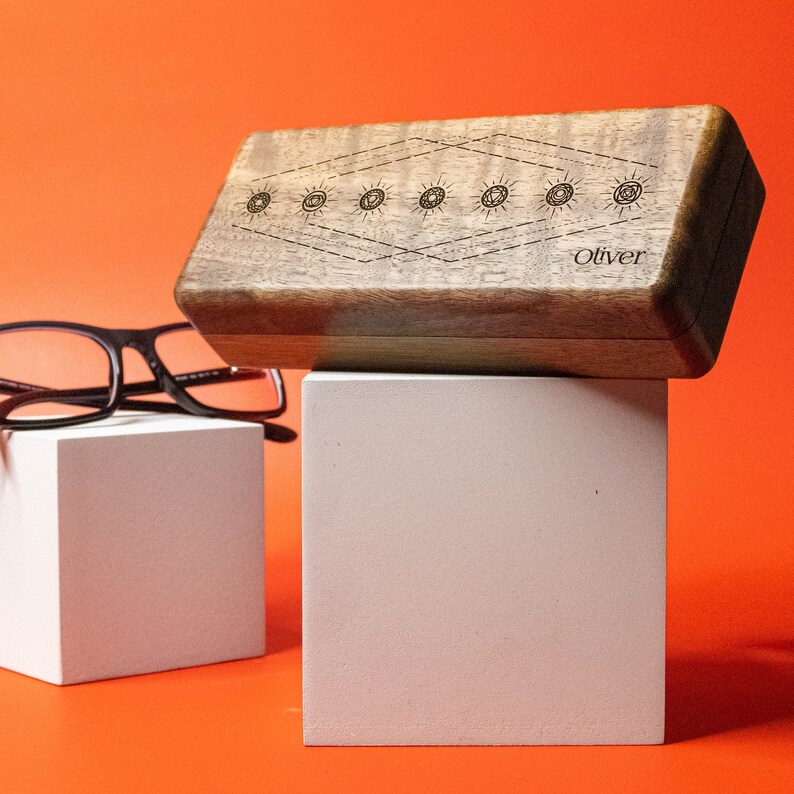 Walnut Wood Eyeglasses Case Modern Vintage Style Eyeglasses Holder