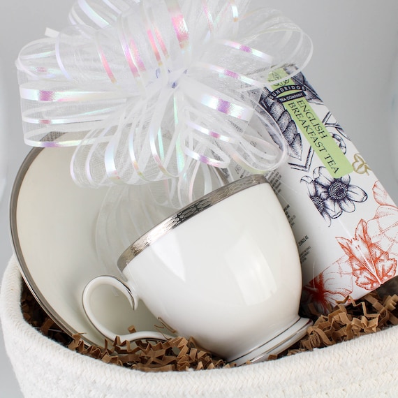 Tea Cup Set Gift Basket, Vintage Teacup & Saucer Gift, Vintage Gift for Tea  Lovers, Vintage Tea Gift Set 