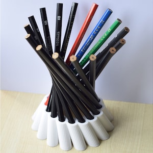 Porte-stylo en bois en forme de crayon, porte-crayon, porte-crayon, cadeau  de fin d'année, cadeau professeur, cadeau de rentrée scolaire -  France