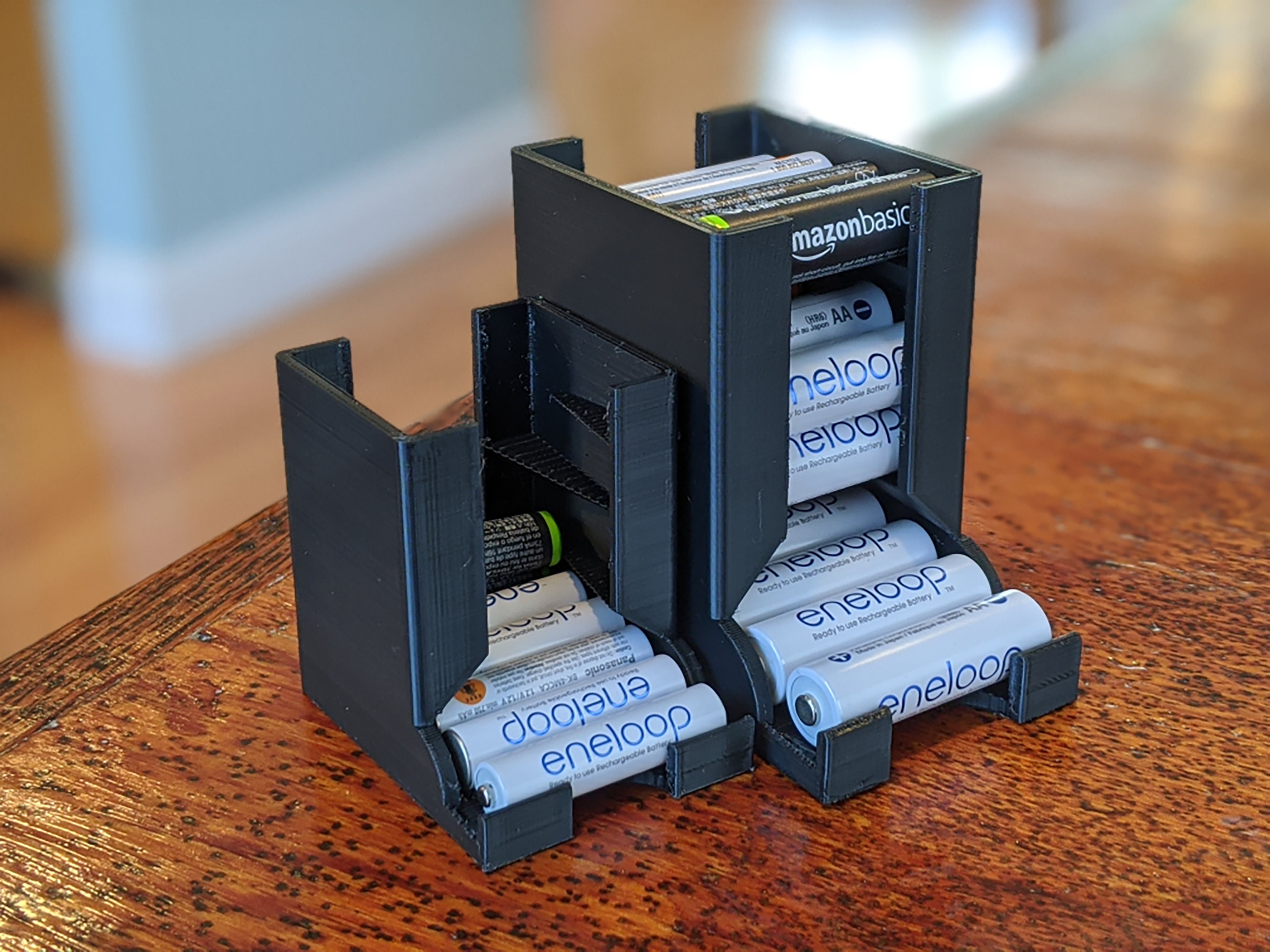 Battery Daddy holders for 2032 & 357 size batteries by InqEnzo, Download  free STL model