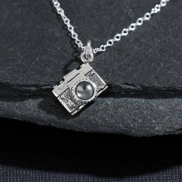 Collier appareil photo en argent sterling 18 pouces, collier appareil photo en argent, pendentif appareil photo en argent sterling, appareil photo argent, collier appareil photo, breloque,