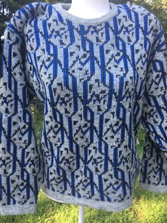 Stunning 80's Geometric Funky Sweater Gray Blue S… - image 2