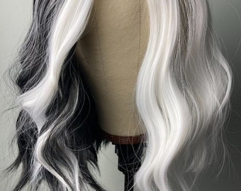101 Dalmatian Cruella Inspired Split Dye Wig - Chic, Edgy and Bold,|Split Dye Wigs ,Short Bob Wig,Creulla Black White Wigs