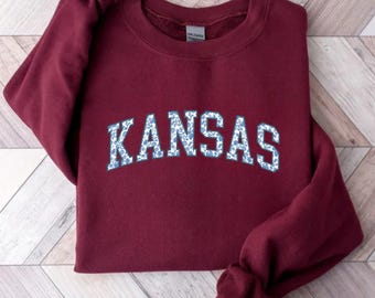 Kansas Sweatshirt Chinoiserie Zustand Pullover Varsity Style KS Rundhals Blau Toile Shirt Kansas Pullover Fussball Touchdown Big Game Tailgate
