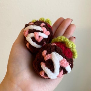 CHOCOLATE-COVERED STRAWBERRIES | Handmade Crochet Earrings | Jewelry | Gift | Chunky | Valentine's