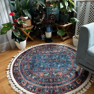 Round Persian Style Rug: Vintage Cotton Kilim with Tassels image 3