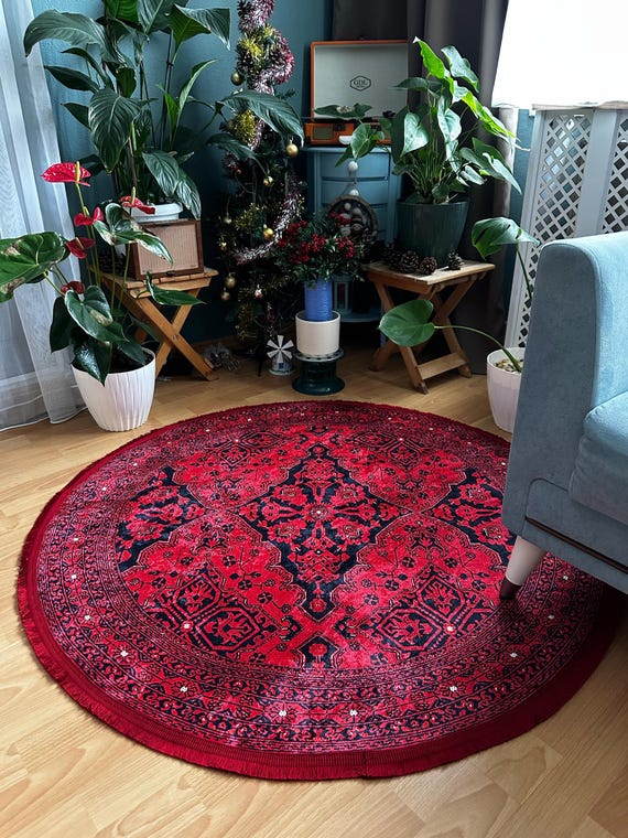 Roter runder Teppich im afghanischen Stil: Vintage-Baumwollkelim mit Quasten