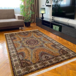 Heriz Style Area Rug: Vintage Persian Farmhouse Carpet 9x12