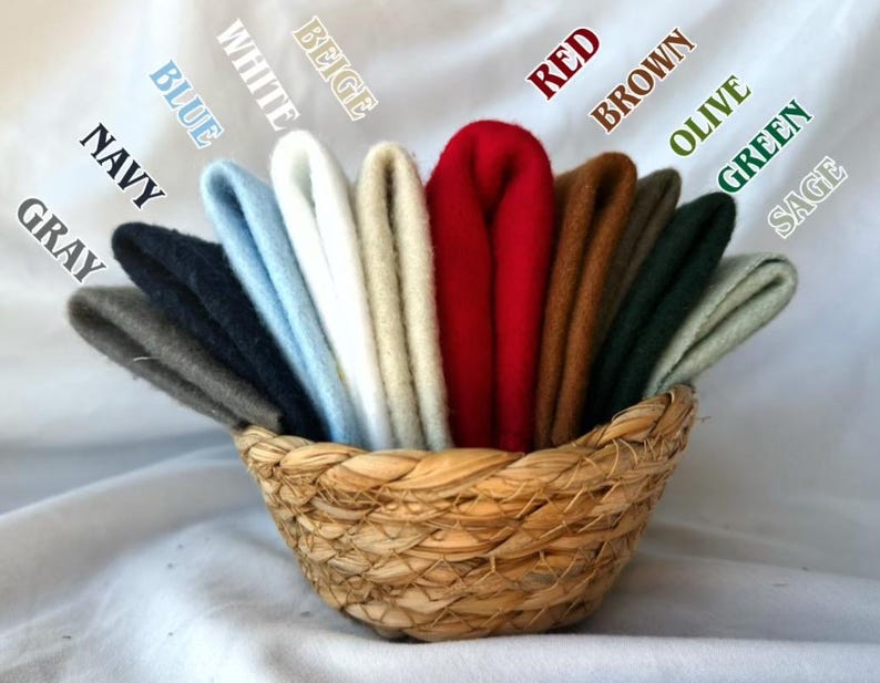 Anpassade julgranskulor med monogramapplikation - Hantverksmässigt tillverkade av återvunnet material bild 6