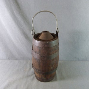 French Bourgogne Vertical Barrel, Antique wrought-iron oak barrel with handle 19th century