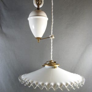 Porcelain rise and fall with its white opaline lampshade ca. 1920&#39;s