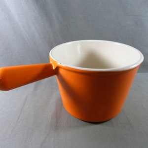 French Le Creuset enamelled cast iron fondue pot, Orange and white sauce pan vintage 70&#39;s