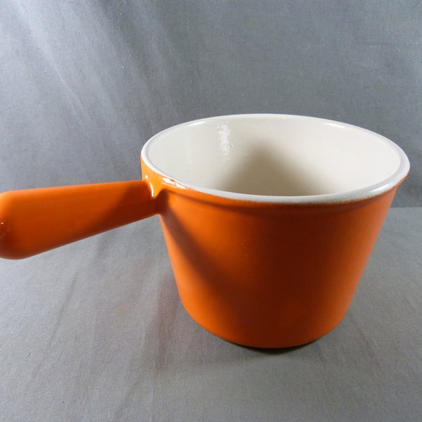 French Le Creuset enamelled cast iron fondue pot, Orange and white sauce pan vintage 70's