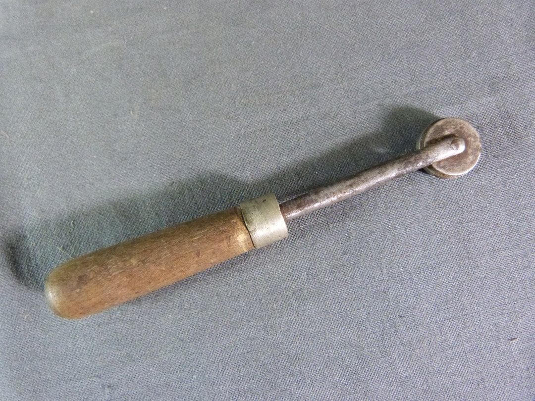 Bootmakers Tool, Leather Roller Wheel, Craft Tool, Leather Craft - Etsy UK