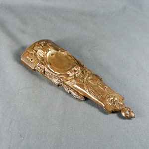 One French Antique Ormolu Plaque Finials Mount Leg Cover Furniture Leaf 19th century