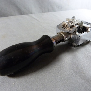 French Vintage Stamp pad, date stamp, numbering machine, adjustable date stamp 1930s