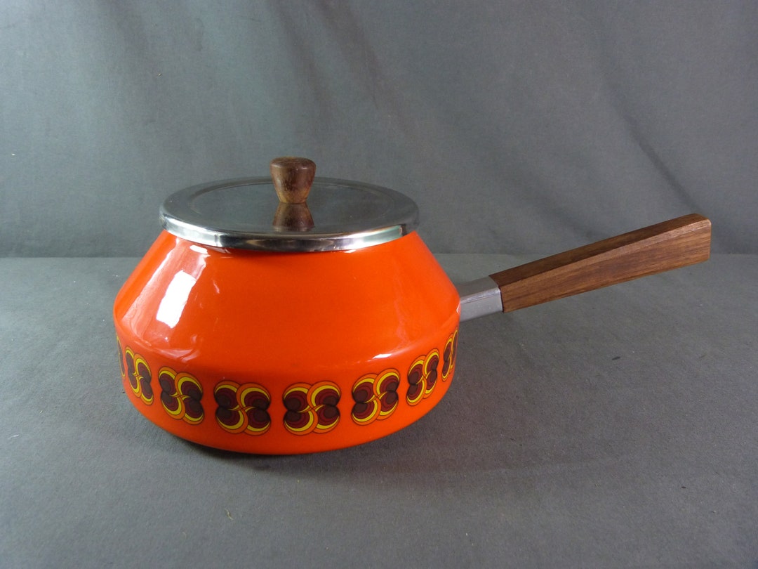 Saucepan French Vintage Enamelware Sauce Pan Red With Lid Etsy