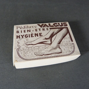 Antigua caja de cartón, Año 1940, "Pédiluve VALGUS", publicidad, Caja completa que contiene las pastillas.