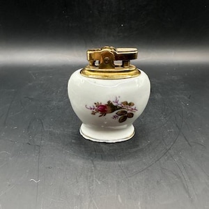 Vintage ATC Super Deluxe Tabletop Lighter with flying Pheasant
