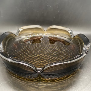 Vintage Blenko Ashtray Gray Art Glass with Scalloped petal edge and textured bottom