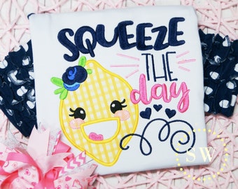 Camiseta con apliques para niña - Camiseta de cumpleaños de limón - Camiseta con monograma para niña - Camiseta bordada con monograma - Camiseta Lemon Squeeze - Camiseta de verano para niña