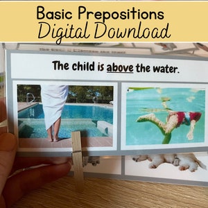 Pode incluir: Uma atividade educacional imprimível para crianças com uma imagem de uma criança acima da água e uma criança debaixo da água. O texto "A criança está acima da água." está incluído no cartão.