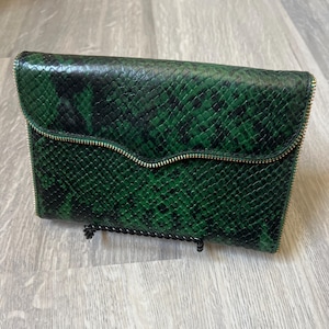 Rebecca Minkoff Grüne Python Print Geldbörse Clutch