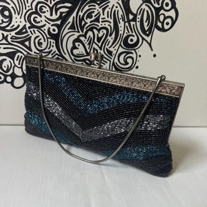 Bolso de noche vintage Du-Val con cuentas, color negro y azul, hecho a mano