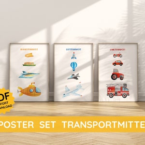 Op de afbeelding: Een set van drie printbare posters met verschillende vervoersmiddelen. De posters zijn getiteld "Wassertransport", "Lufttransport" en "Landtransport" en tonen illustraties van verschillende voertuigen, waaronder een onderzeeër, een vliegtuig, een luchtballon, een motorfiets, een auto, een tractor en een brandweerwagen.