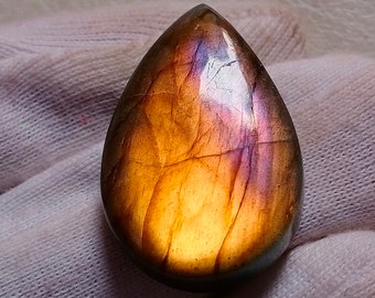 Amazing Unique Rare Yellow Flashy Labradorite Cabochon Pendant Jewelry Making Stone Labradorite Stone, 29X19X7 mm 34 Crt Labradorite