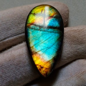 Sky Blue Flashy Labradorite Cabochon: Pear Jewelry Making Stone (35X18X6 mm, 36 Crt)