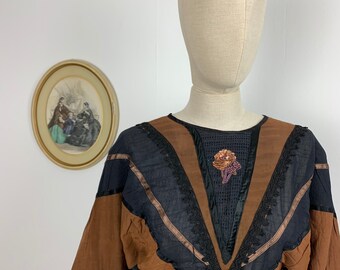 Brown & Black 70s Fringes Blouse