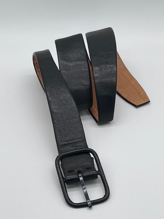 Vogue 70s Black Curvy Shape Belt/ Vintage Leather Waist Belt