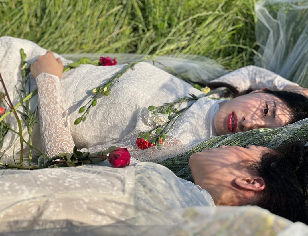 40s Lace Wedding Gown/ Vintage Fit Flare Dress/ 40s Pearls Buttons