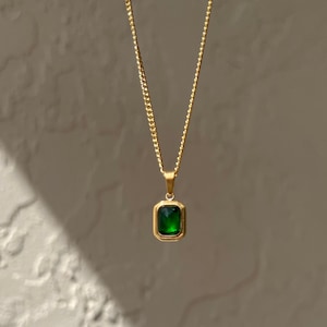 Emerald necklace, 18K pvd gold Waterproof necklace, Tarnish free necklace, trendy gold necklace, imitation stone, beautiful gift for her him